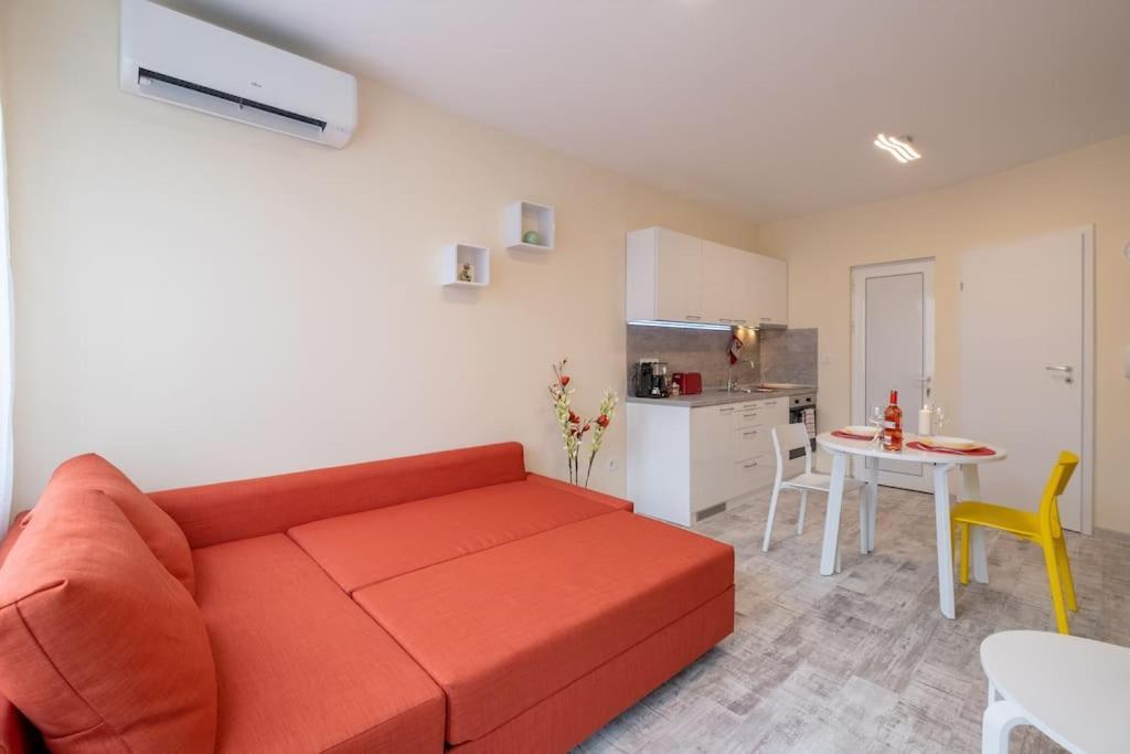 Apartment Bright & Chic Parkside Sofia
